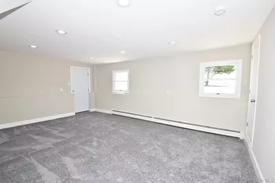 112 Raynor Street, West Babylon, NY 11704 - Photo 20