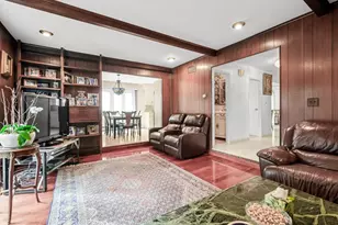 17 Cambridge Rd, Great Neck, NY 11023 - Photo 12