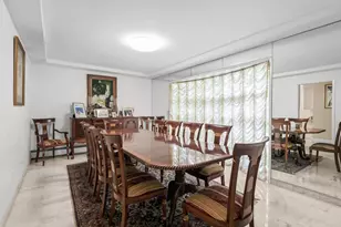 17 Cambridge Rd, Great Neck, NY 11023 - Photo 4