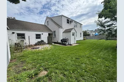 80 E Lakewood Street, Patchogue, NY 11772 - Photo 10