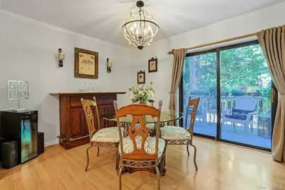 279 Treetop Circle, Nanuet, NY 10954 - Photo 10