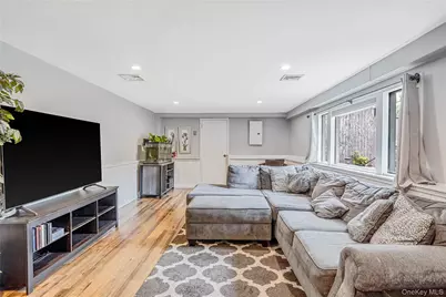 2275 Hynes Place, Bellmore, NY 11710 - Photo 14