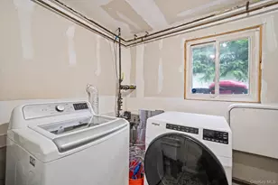 2275 Hynes Pl, Bellmore, NY 11710 - Photo 28