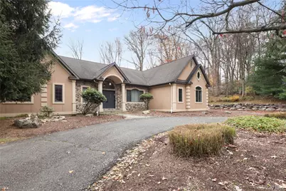 16 S De Baun Avenue, Airmont, NY 10901 - Photo 6