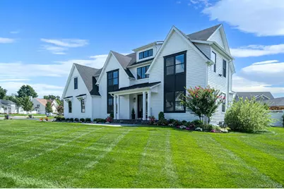 53 Southview Circle, Lake Grove, NY 11755 - Photo 2