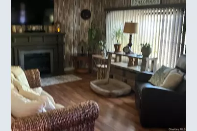 1661 Old Country Road #383, Riverhead, NY 11901 - Photo 20