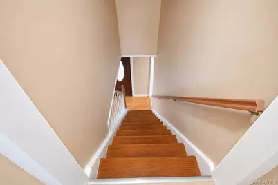 1061 Midland Street, Uniondale, NY 11553 - Photo 10