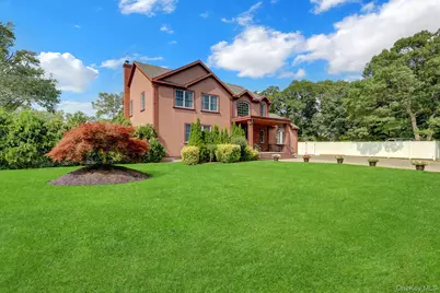 21 Morris Avenue, Patchogue, NY 11772 - Photo 2