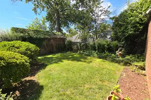 56-16 212th St, Bayside, NY 11364 - Photo 28
