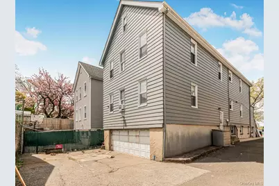 18 Lindsey Street, Yonkers, NY 10704 - Photo 2