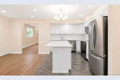 41 Madison Avenue, Amityville, NY 11701 - Photo 8