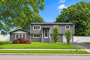 41 Madison Ave, Amityville, NY 11701 - Photo 2