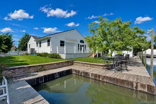 8 Stuart Ave, Amityville, NY 11701 - Photo 22