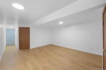2571 Bainbridge Avenue, Bronx, NY 10458 - Photo 12
