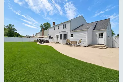 73 Springmeadow Drive, Holbrook, NY 11741 - Photo 2