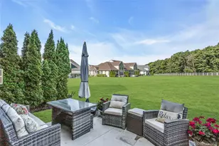 176 Towering Moon Ln, Yaphank, NY 11980 - Photo 26