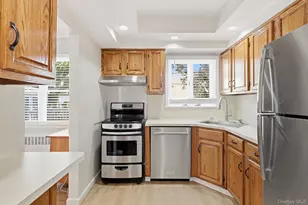38 Linwood Ave, Farmingdale, NY 11735 - Photo 6