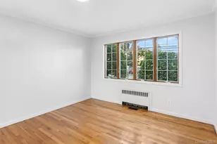 336 Scranton Ave, Lynbrook, NY 11563 - Photo 4