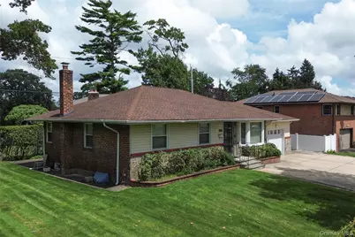108 Marcus Avenue, New Hyde Park, NY 11040 - Photo 4