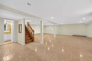 108 Marcus Ave, New Hyde Park, NY 11040 - Photo 20