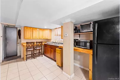 13945 227th Street, Springfield Gardens, NY 11413 - Photo 16