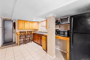 139-45 227th St, Springfield Gardens, NY 11413 - Photo 16
