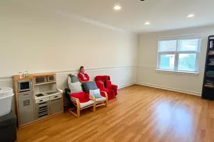 7 Carston St W, Selden, NY 11784 - Photo 10