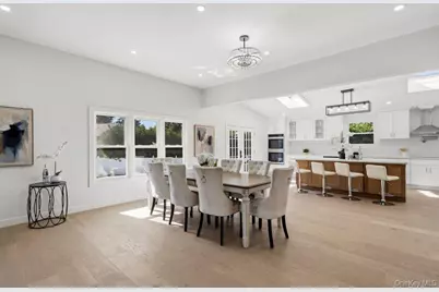 31 Seton Court, Old Bethpage, NY 11804 - Photo 12