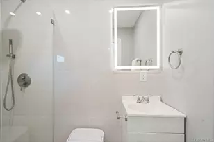 31 Seton Ct, Old Bethpage, NY 11804 - Photo 26