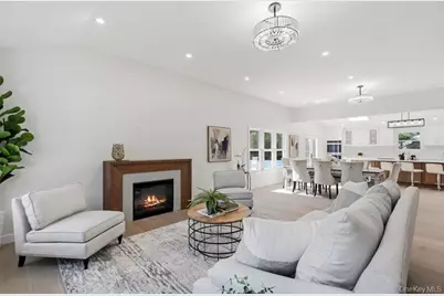 31 Seton Court, Old Bethpage, NY 11804 - Photo 6