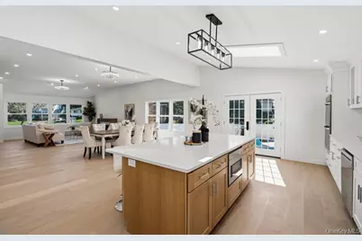 31 Seton Court, Old Bethpage, NY 11804 - Photo 20