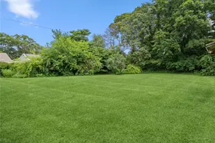 1451 Seamans Nck Rd, Seaford, NY 11783 - Photo 20