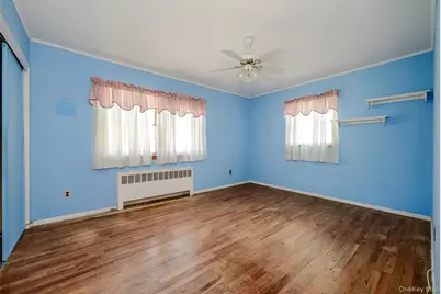 87 Central Park Road, Plainview, NY 11803 - Photo 8