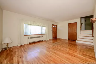 87 Central Park Road, Plainview, NY 11803 - Photo 6