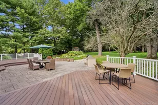 14 Dupont Ct, Dix Hills, NY 11746 - Photo 40
