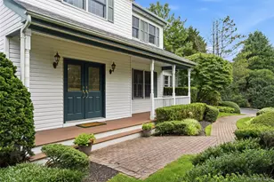 14 Dupont Ct, Dix Hills, NY 11746 - Photo 4