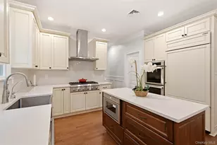 14 Dupont Ct, Dix Hills, NY 11746 - Photo 18