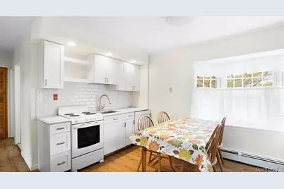 26 Carriage Lane, Levittown, NY 11756 - Photo 6