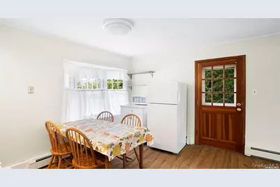 26 Carriage Lane, Levittown, NY 11756 - Photo 12