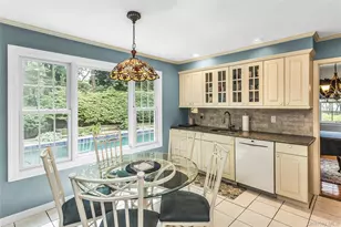 8 Lenmore Dr, Old Bethpage, NY 11804 - Photo 14