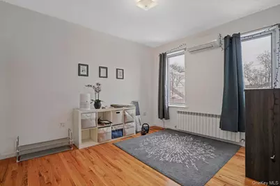 71-61 70th St, Glendale, NY 11385 - Photo 10