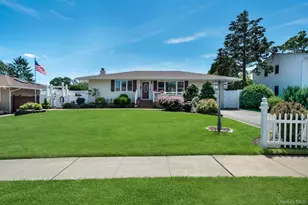 15 Abbey Dr, Commack, NY 11725 - Photo 2