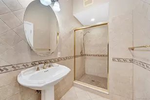 15 Abbey Dr, Commack, NY 11725 - Photo 12