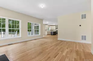 464 Bull Rd, New Windsor, NY 12575 - Photo 6