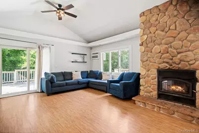 64 Sally Lane, Ridge, NY 11961 - Photo 6