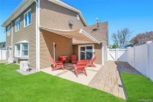 26 Ballad Ln, Hicksville, NY 11801 - Photo 24