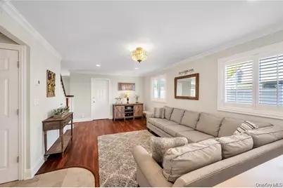 26 Ballad Lane, Hicksville, NY 11801 - Photo 8