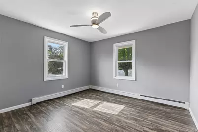 416 Arizona Avenue, Bay Shore, NY 11706 - Photo 4