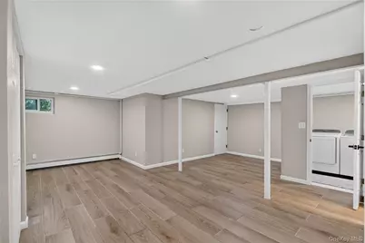 10 Sycamore Road, Glen Cove, NY 11540 - Photo 16
