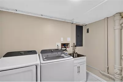 10 Sycamore Road, Glen Cove, NY 11540 - Photo 18